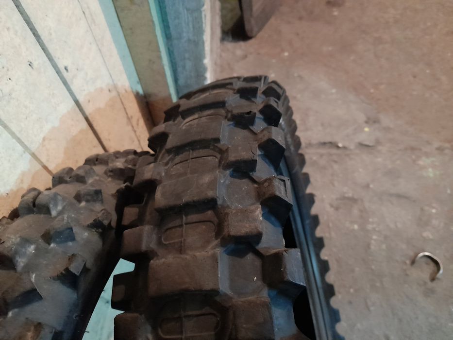 Продавам кросови гуми