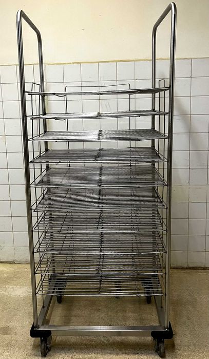 Колички за охлаждане на тестени изделия