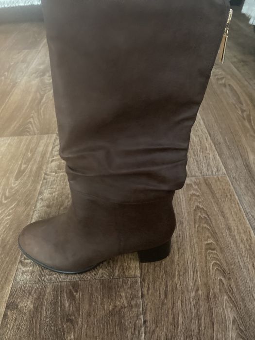 Демисезонные сапоги новые