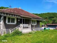 Casa de vanzare 3 camere, bucatarie si baie  Luncoiu de Jos