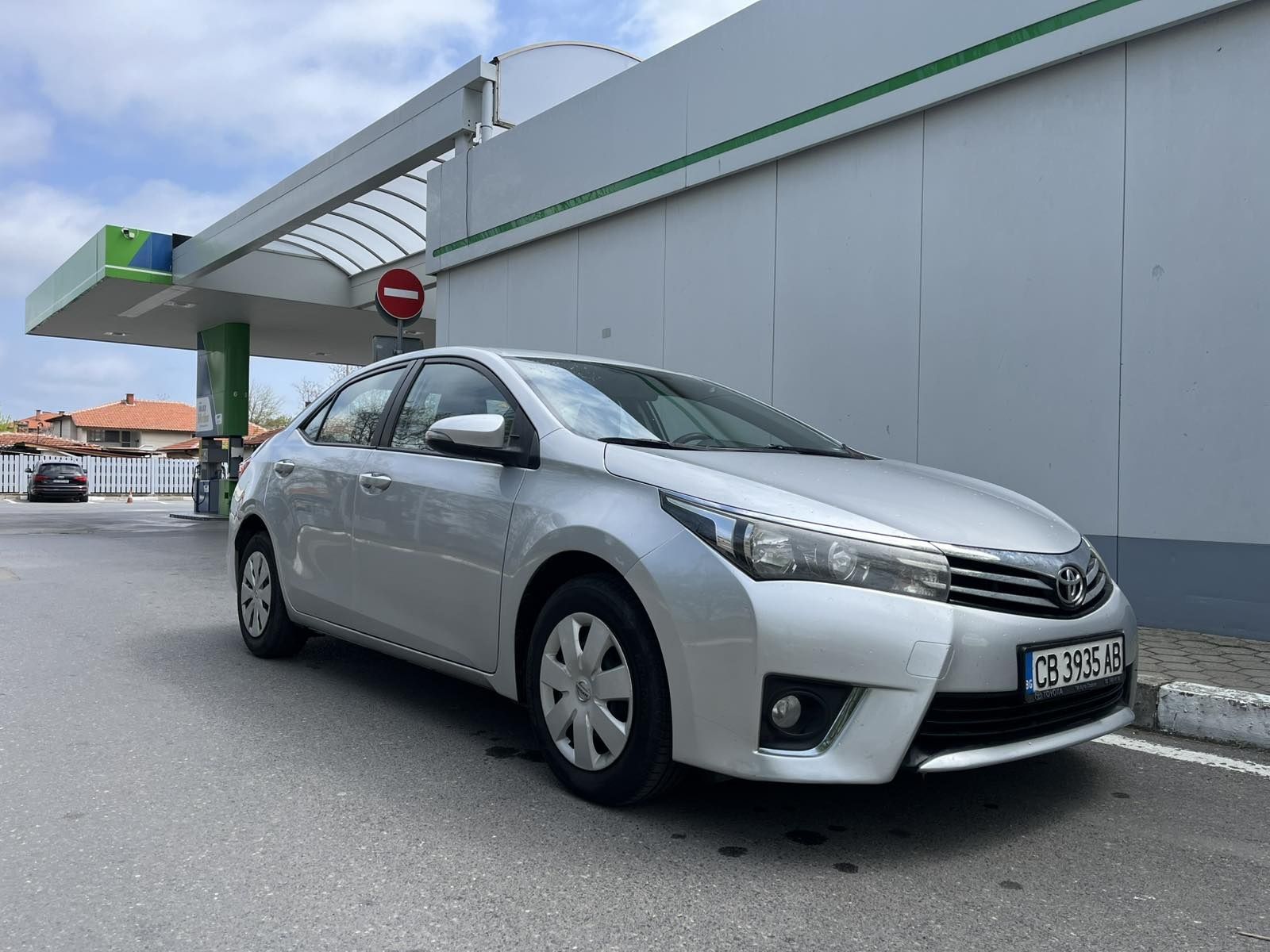Toyota  corolla  .