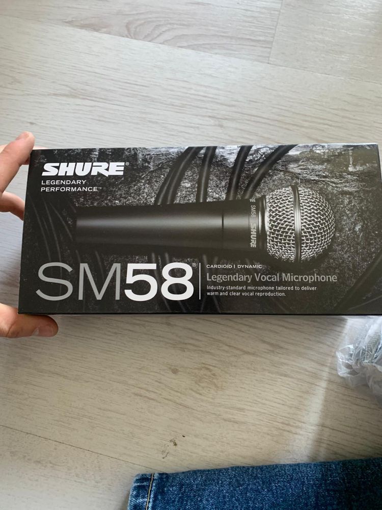 Microfoane shure si Sm58 400 de lei noi sigilate !