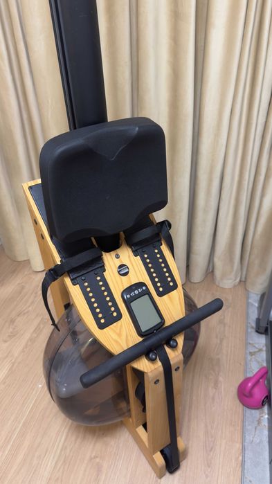 Aparat de Vâslit Premium WaterRower Home A1 cu Rezistență pe Apă