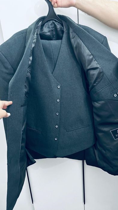 Пподам костюм мужской