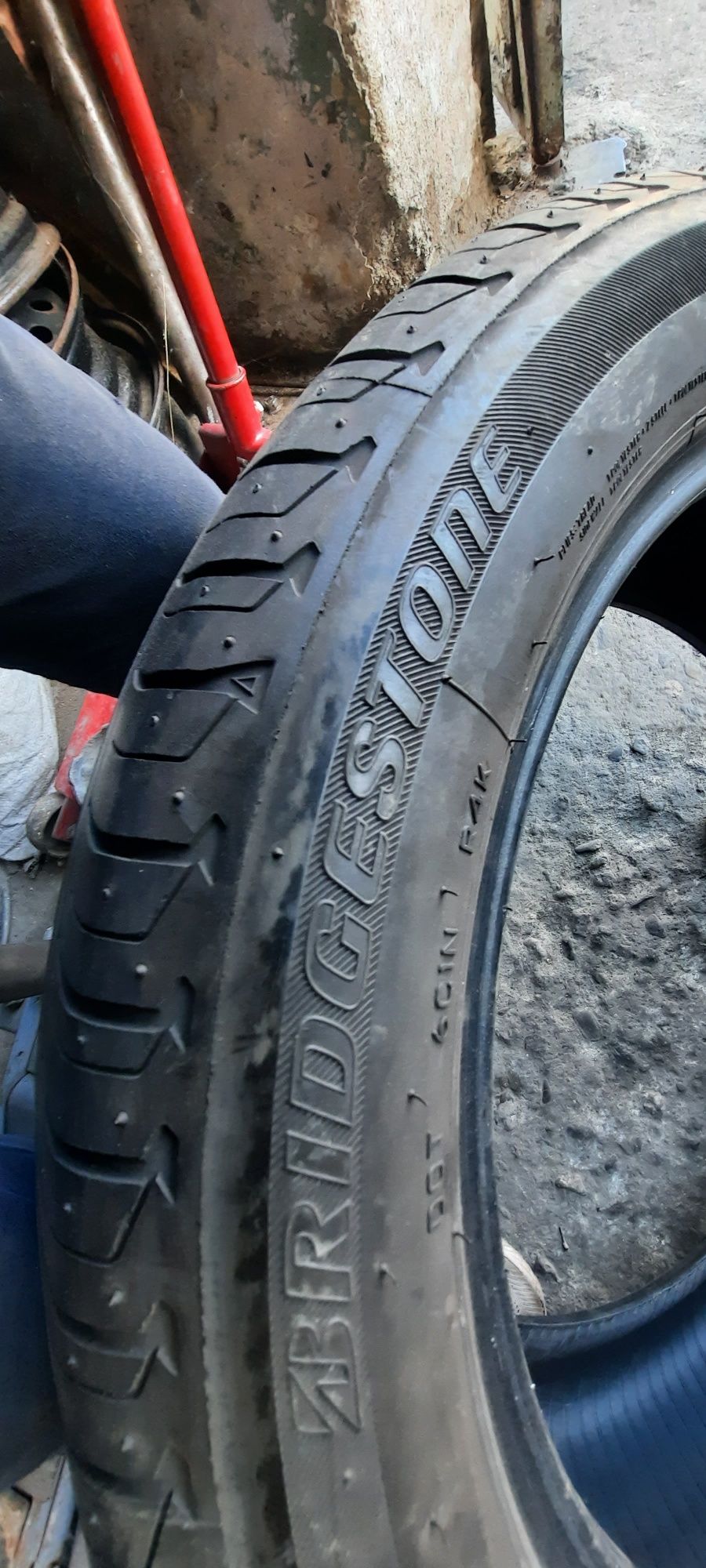 Летни гуми-18цола-225/50-1бр.-65лв."BRIDGESTONE "