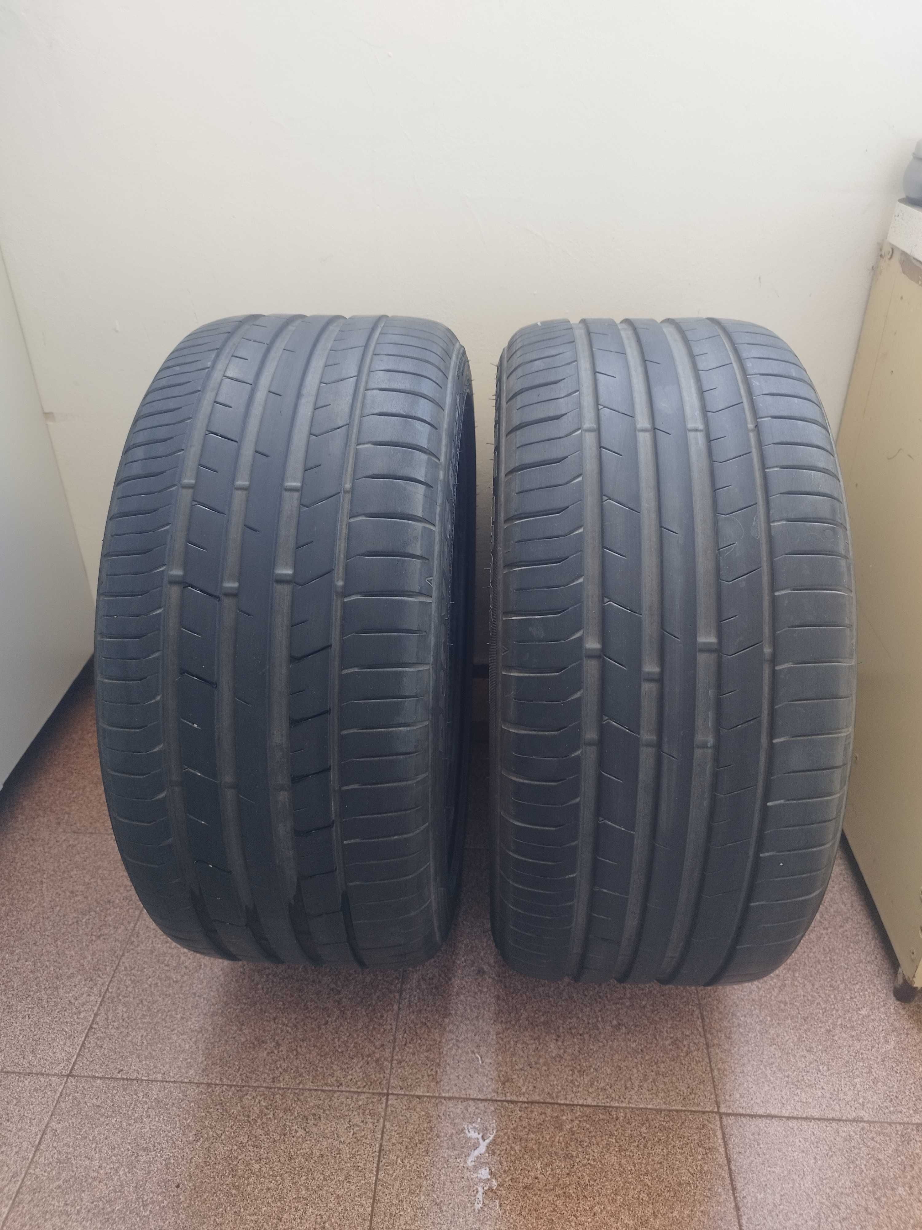 2 бр. 245/40/17 TOYO Дот 20г.