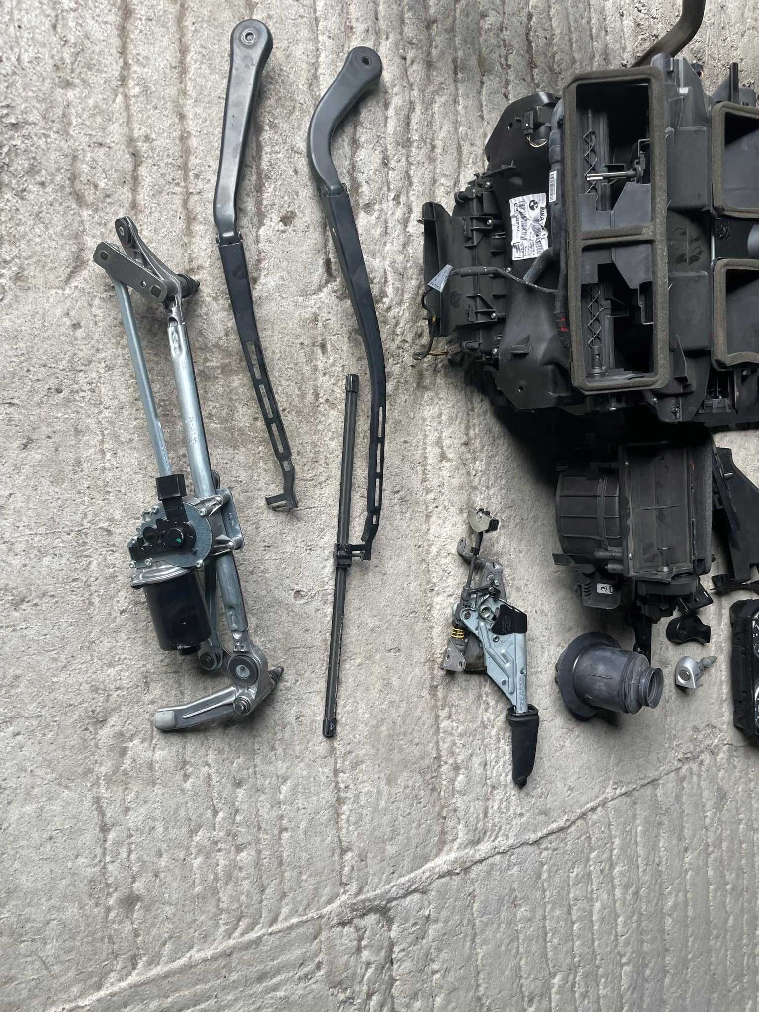 Части лява дирекция BMW E90 / E91 / E92 / E93