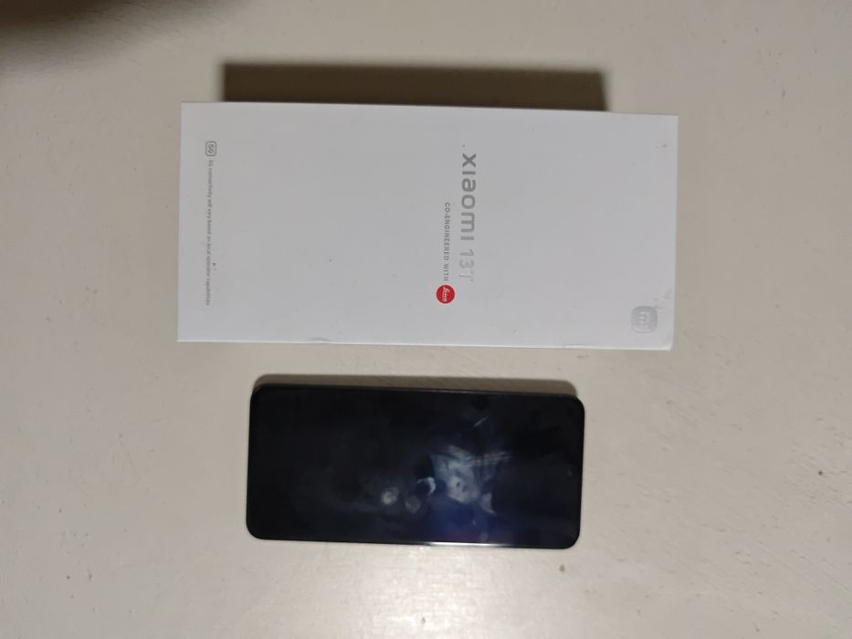 Vand Xiaomi 13t la cutie