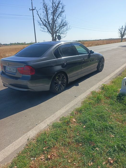 BMW e90 N47 318d.