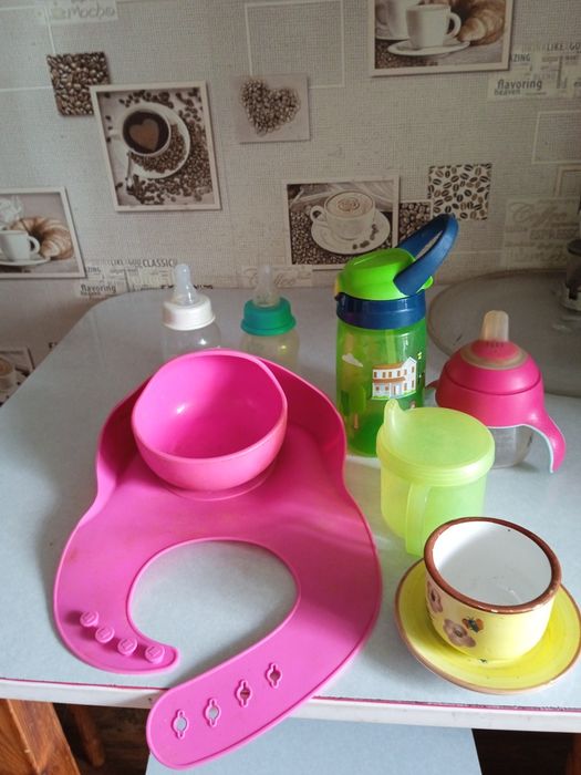 Отдам все что на фото для удобного кормления малышей за 2 л топ.молока