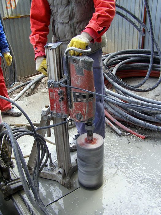 Servicii de carotaj, Carotare gauri hote centrale aerisire.