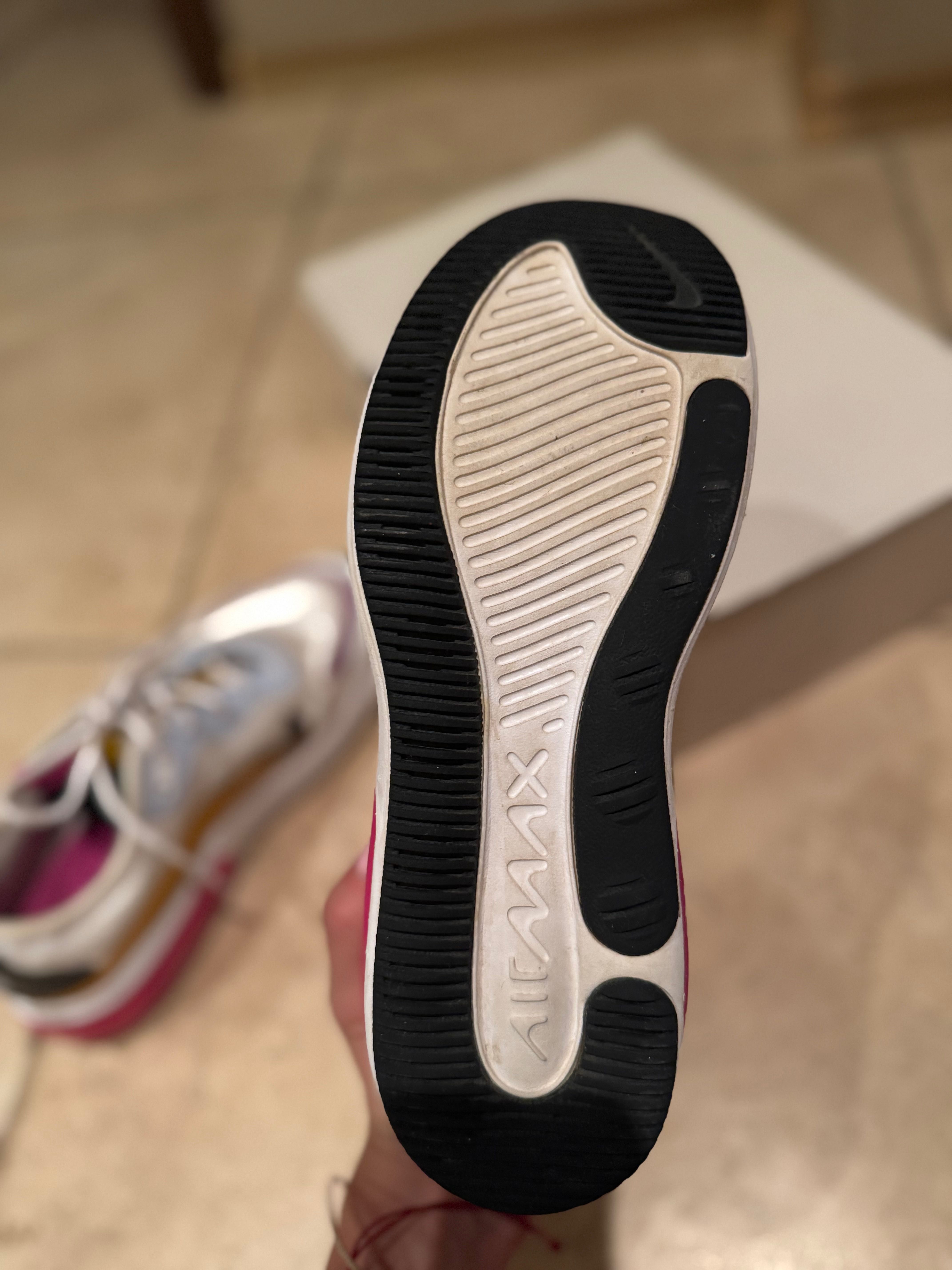 Обувки Nike AirMax