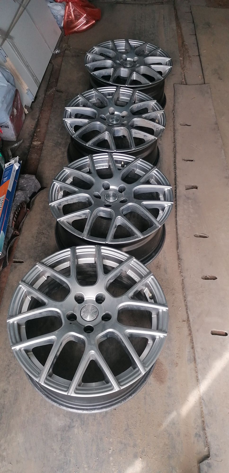 Продам диск  18 хорошее состояние