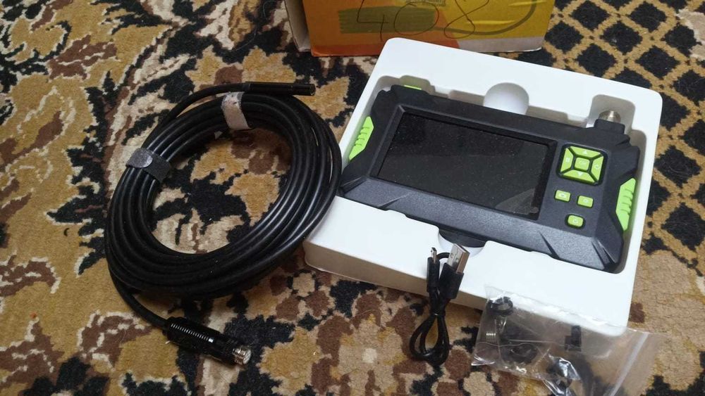 Endoscop video cu ecran LCD și slot card pentru salvare imagini