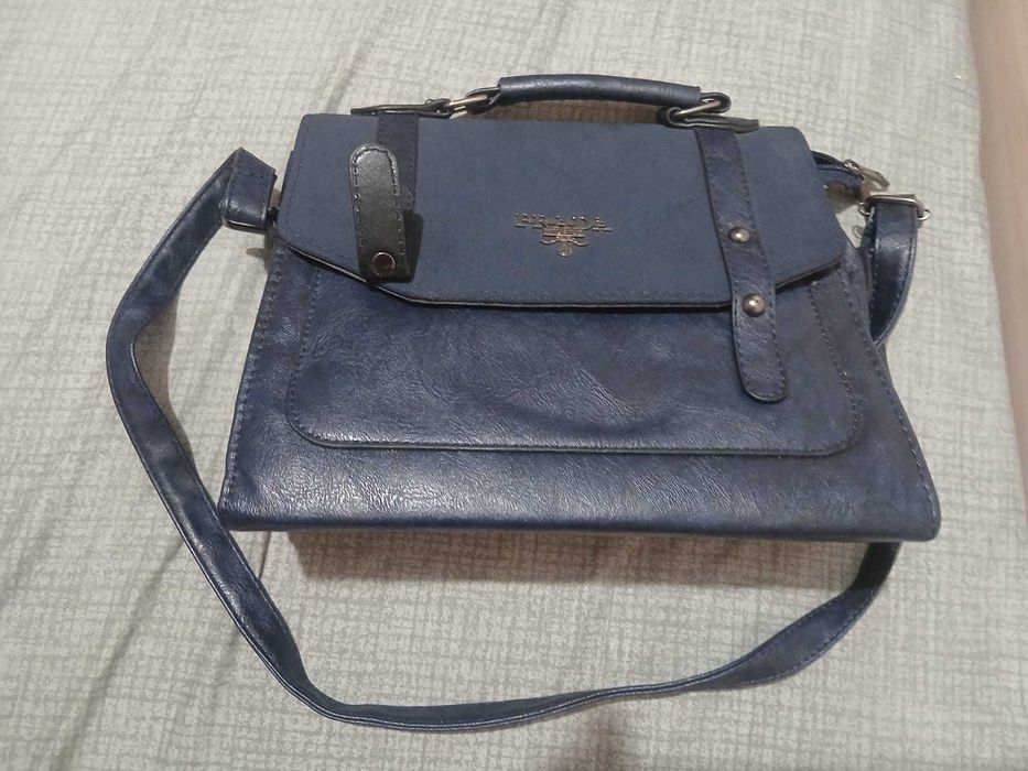 Распродажа сумок любая за 3000 в отличном состоянии