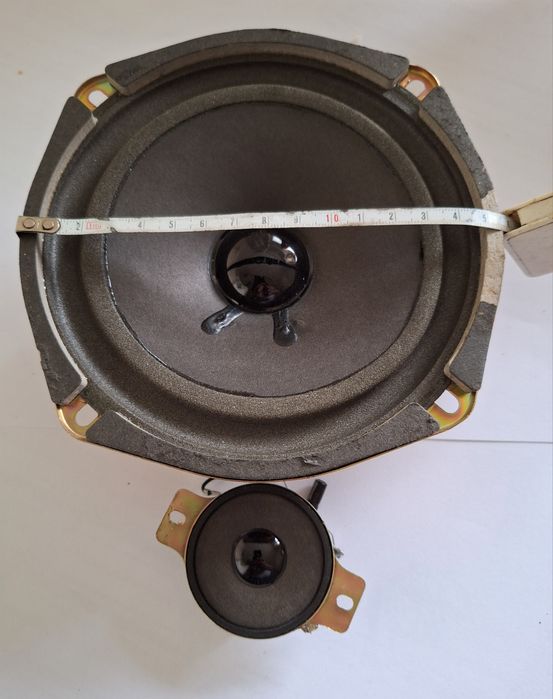 Tweetere Difuzoare inalte sateliti bass woofere boxe sisteme audio