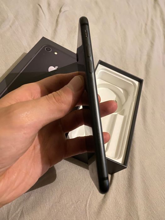IPhone 8 64GB  Много запазен