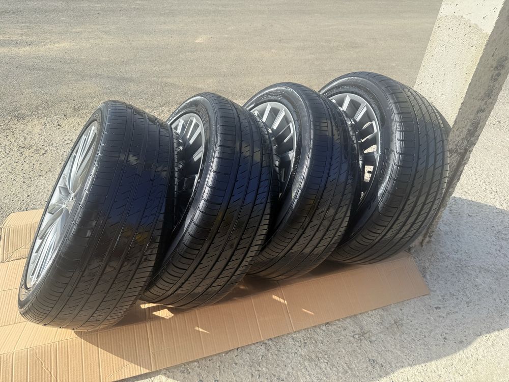 Диск с шинами 245/45/R19