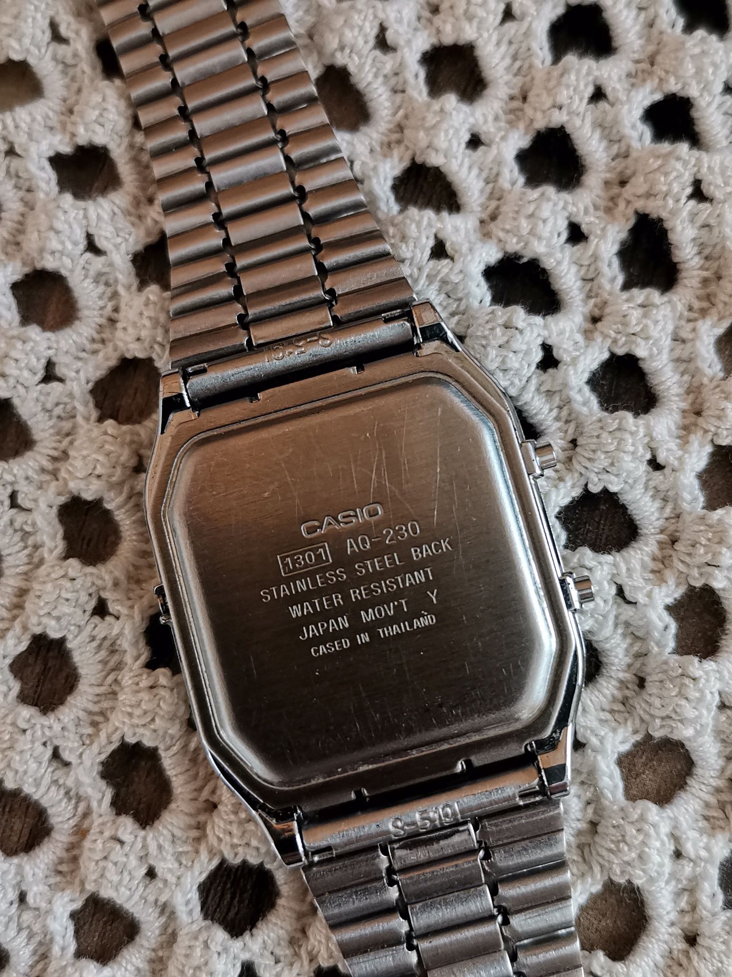 Ретро часовник CASIO