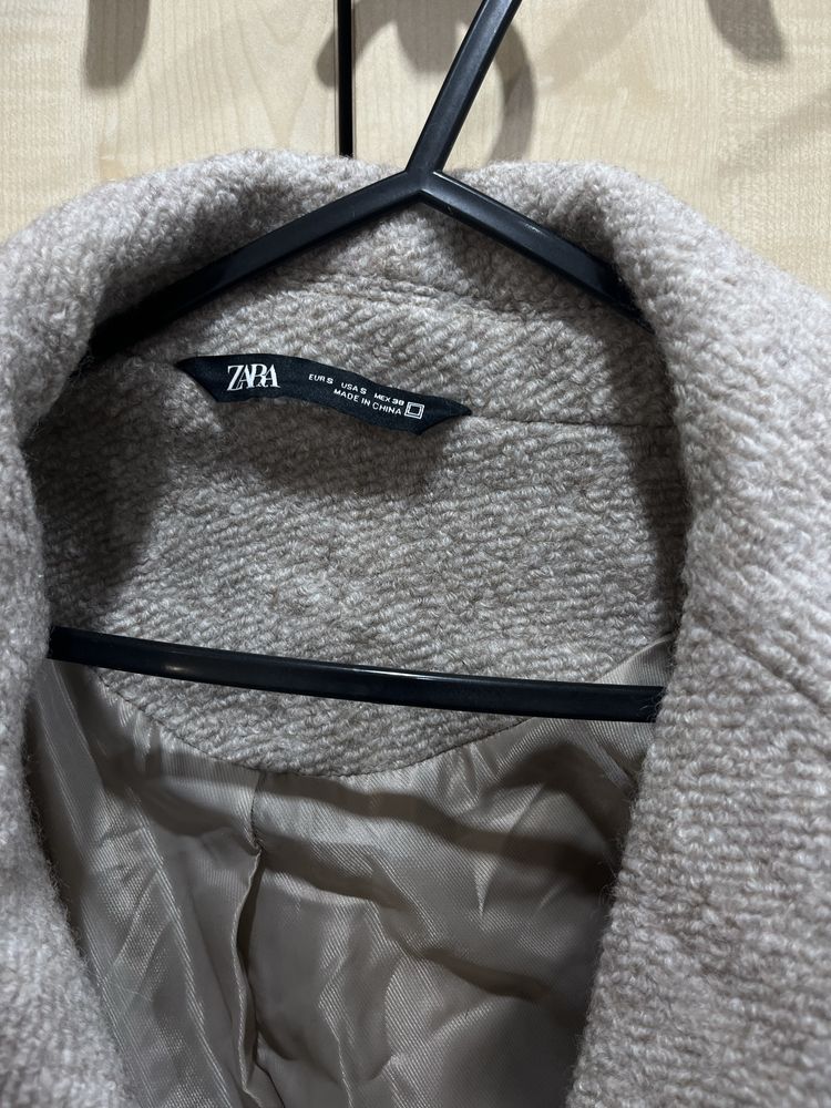 Дълго сако Zara