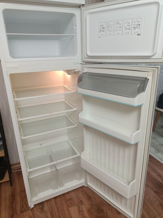Продам холодильник