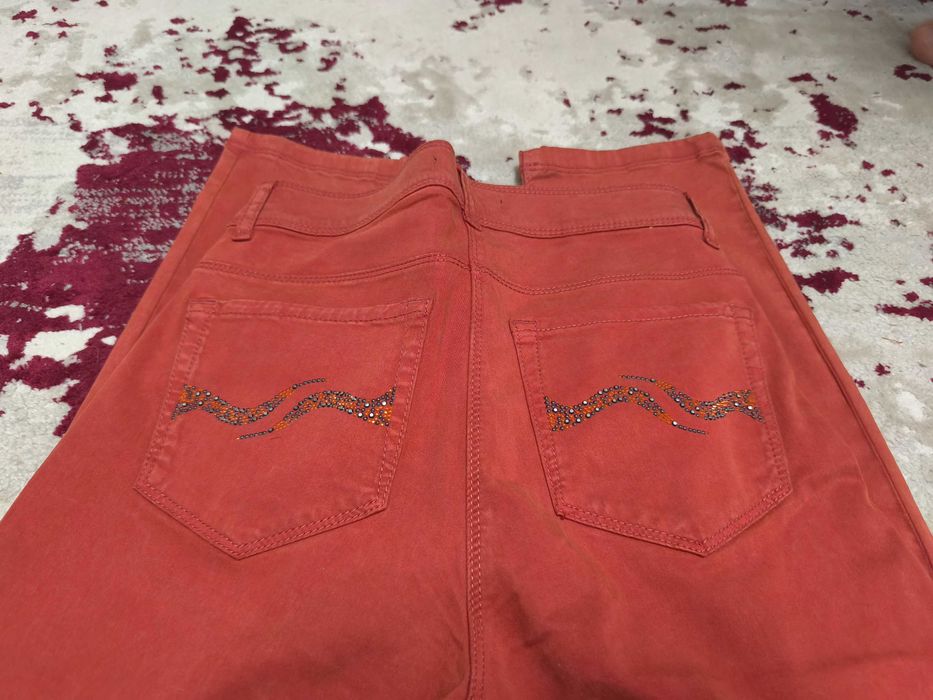 Pantaloni femei -oferta