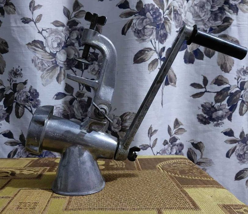 Мясорубка СССР в отличном состоянии