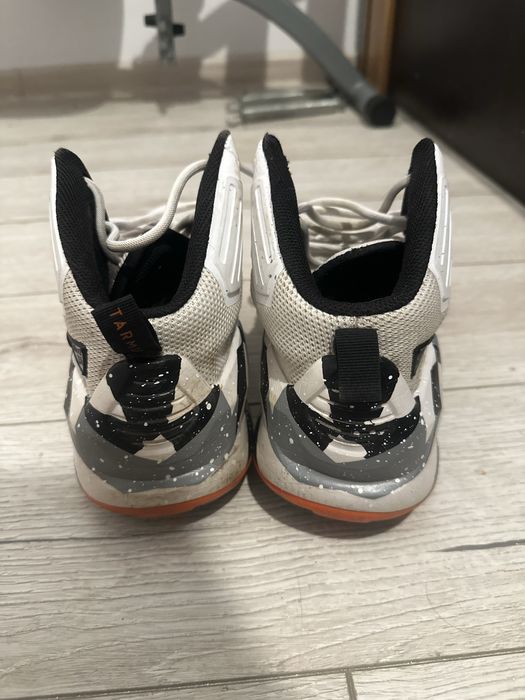 Adidași sport Tarmak, baschet, mărimea 43