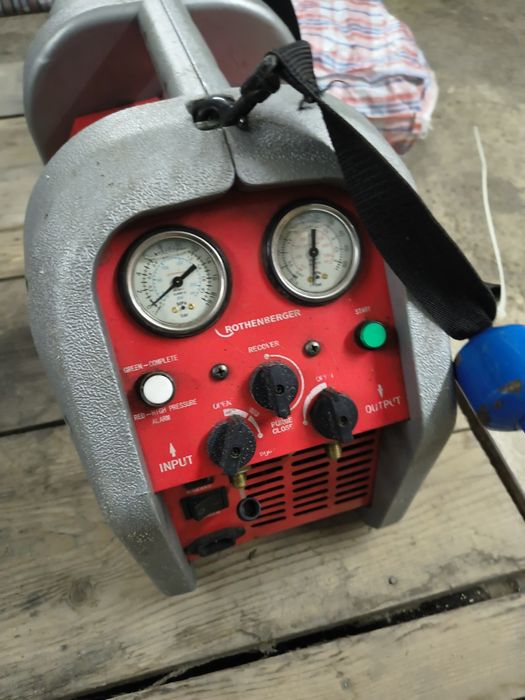 Станция за изтегляне на фреон Rothenberger Rorec Pro