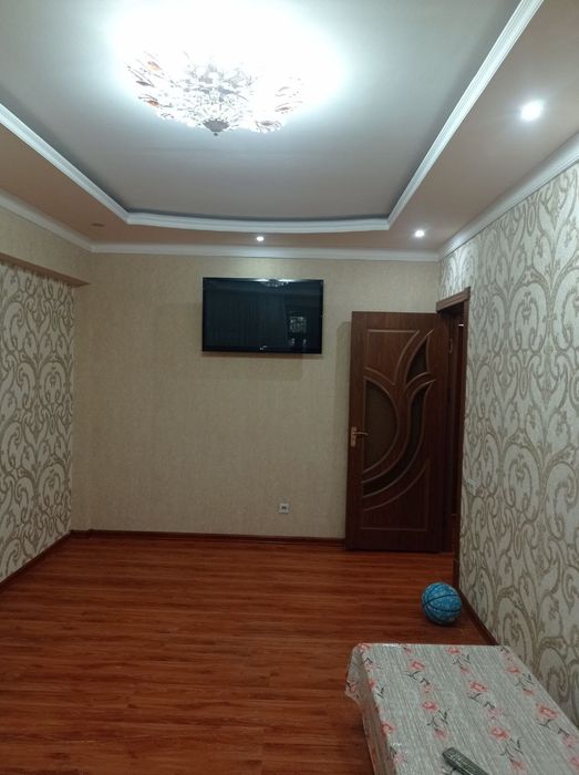 Юнусабад 4 квартал  Продается квартира  3/3/4