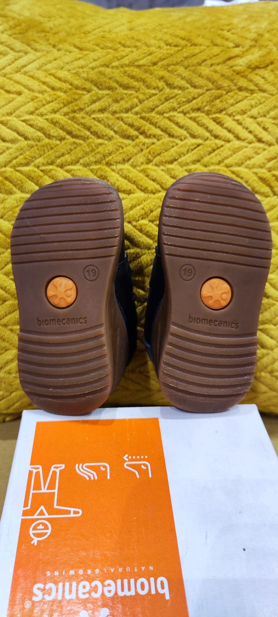 Топли обувки за прохождане Biomecanics 19