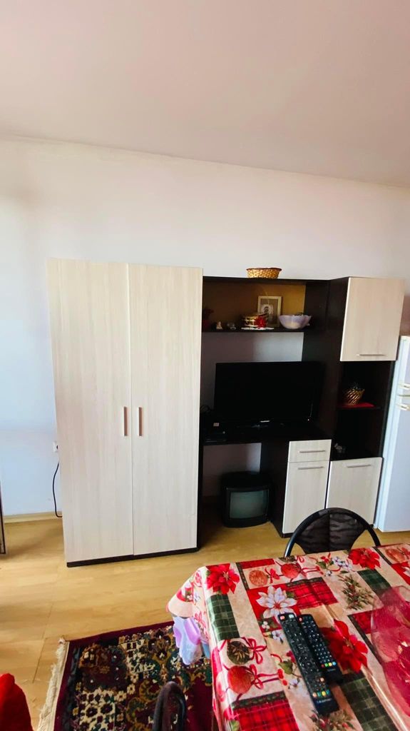 Дава се под наем Едностаен апартамент в Бургас, Сарафово - 30 кв.м за 306 € - Снимка #2