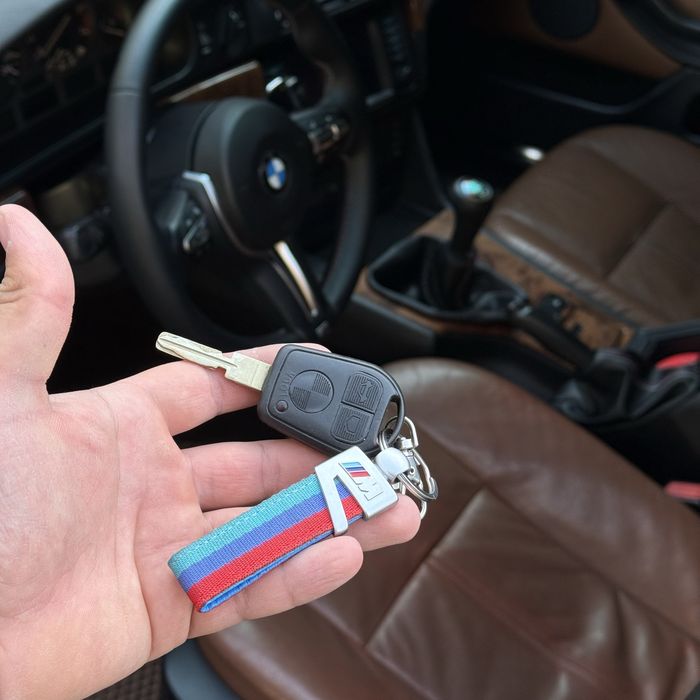 Bmw e39 ( питёрка ) 1998 идеал састияна