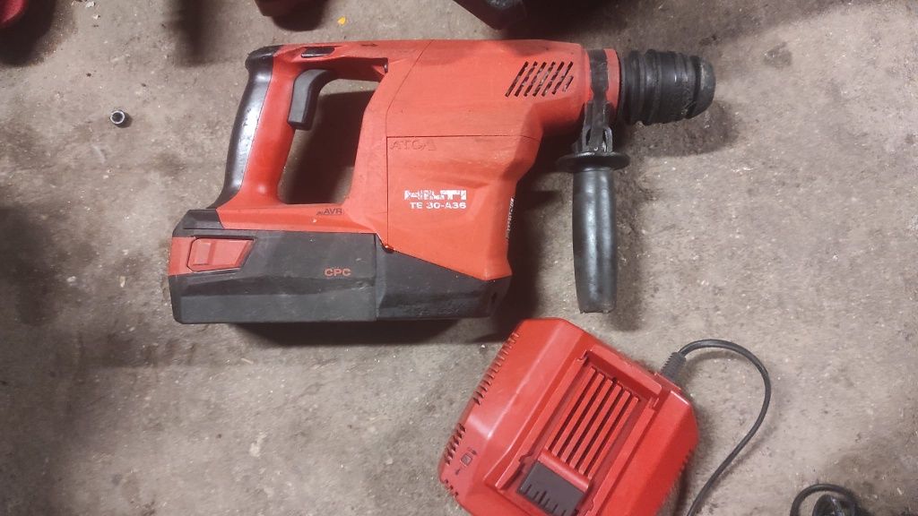 Rotopercutor HILTI TE  30-A36 ca nou