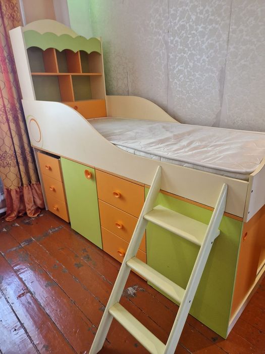 Продам детскую кровать
