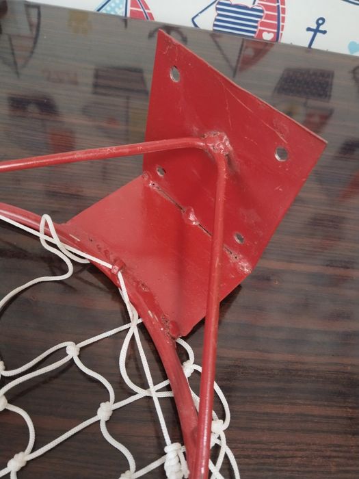 Баскетбольное кольцо с сеткой