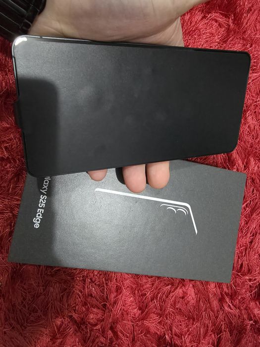 -Samsung S25 Edge, Nou, Nefolosit, 256Gb, 12Ram, 0 cicluri incarcare,
