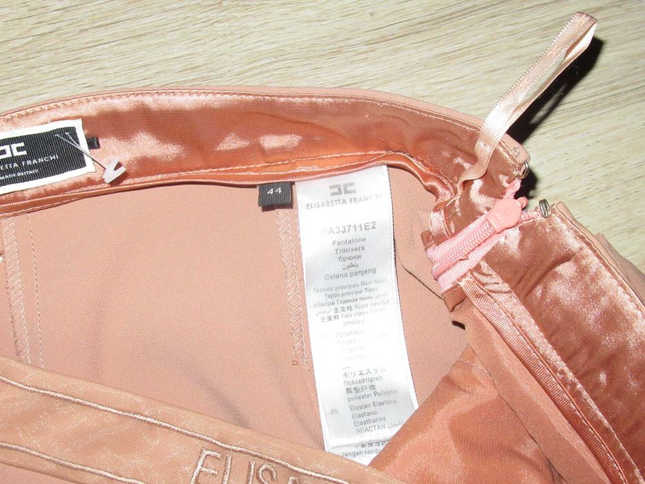 ELISABETTA FRANCHI--Оригинален панталон--М/L номер-НОВ!!