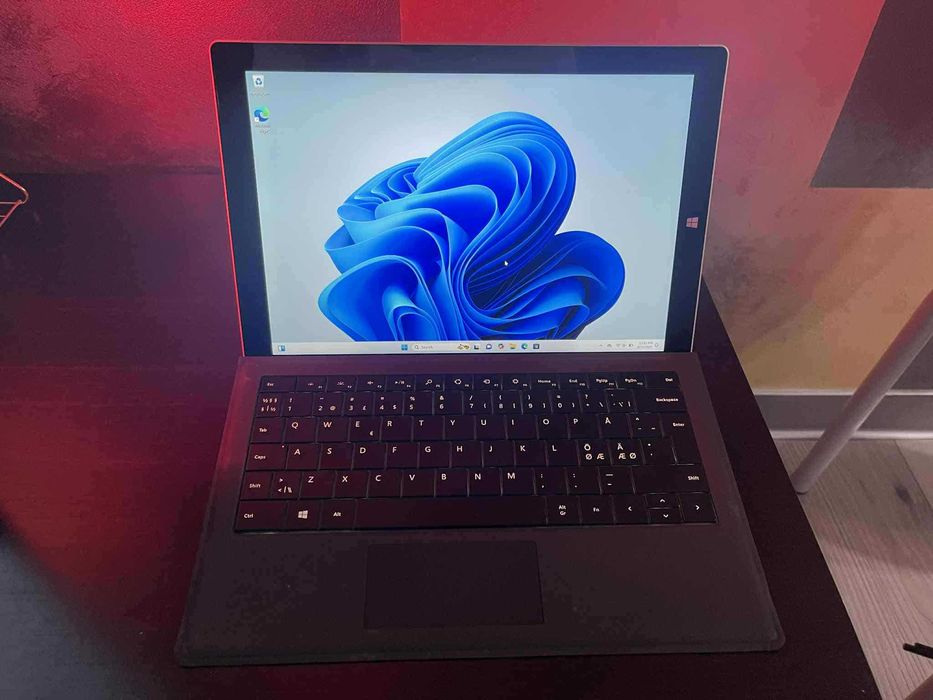Microsoft  Surface 3 PRO i7