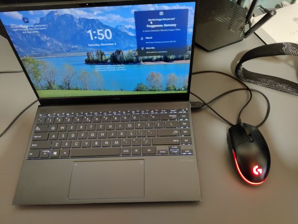 Laptop Asus ZenBook 14 Ryzen 5600h 8gb ram