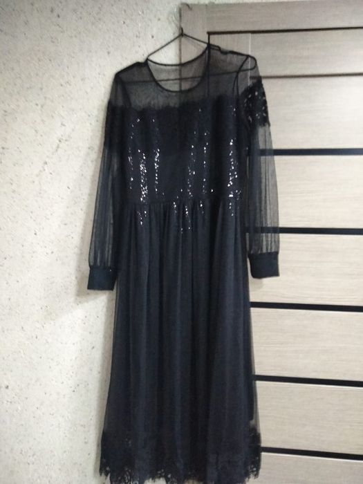 Продам платье вечернее в отличном состоянии