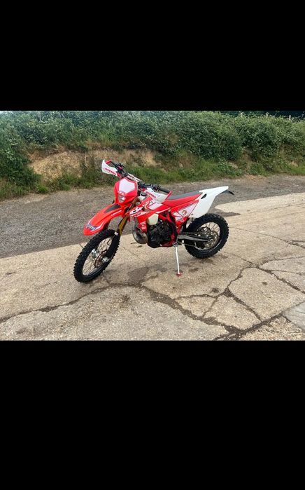 beta rr 300 și husqvarna te 450