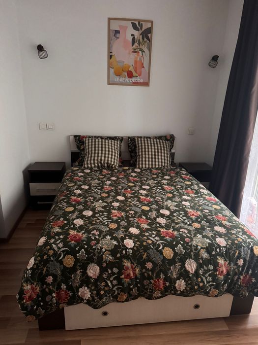 Dormitor Complet (pat, saltea & topper, noptiere, comoda si sifonier)