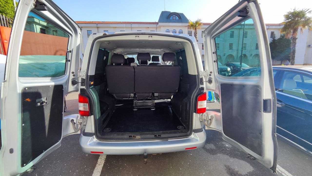 VW Caravella automatic