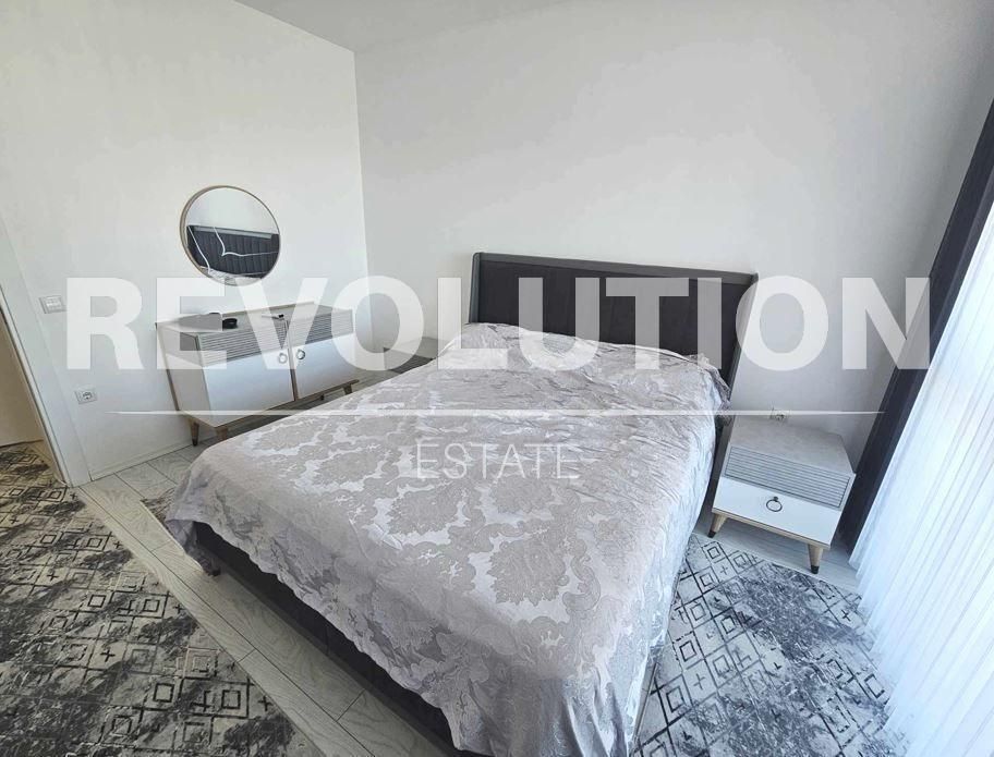 Дава се под наем Двустаен апартамент в Варна, Бриз - 78 кв.м за 900 € - Снимка #3