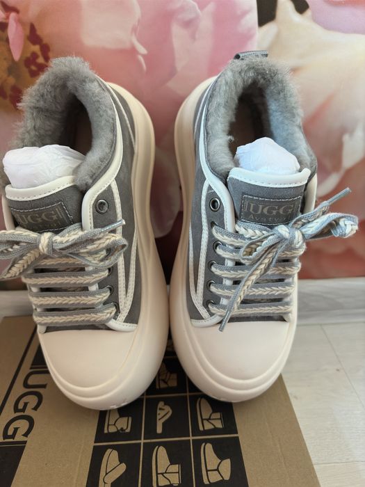 UGG кецове с платформа и велур