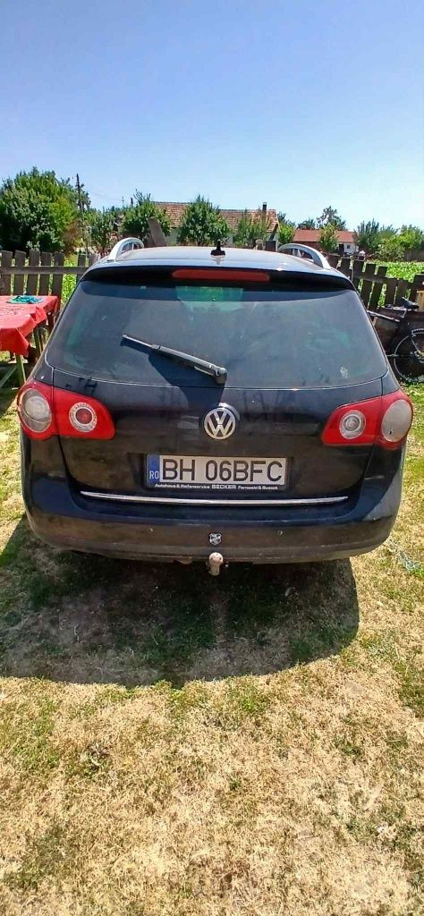 Vând passat b6 automata