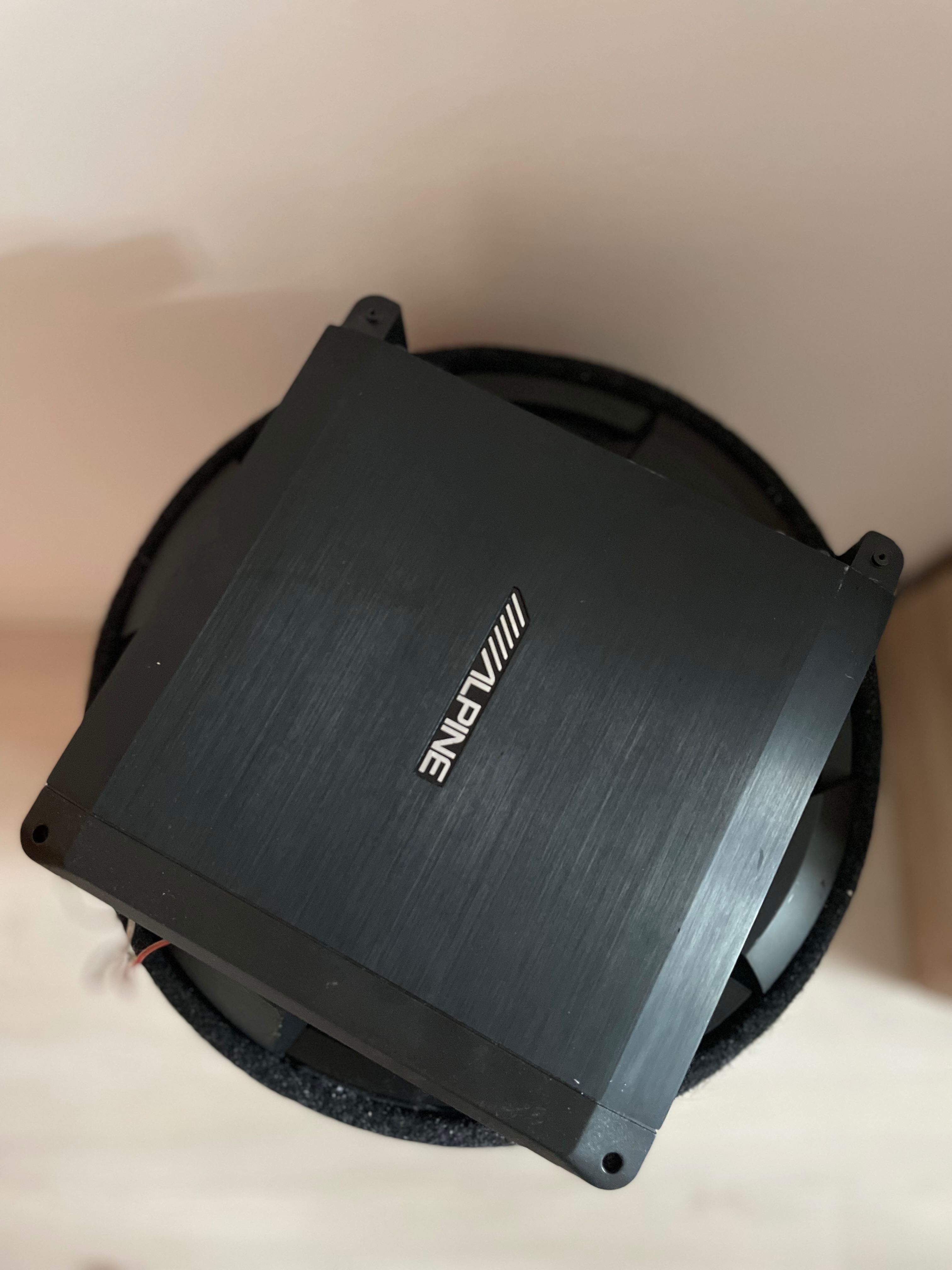 Subwoofer Alpine SWT-12S4 + amplificator