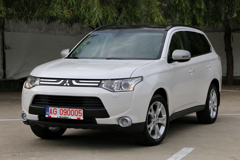 Mitsubishi Outlander2.2 D-ID 4x4 7locuri Automat Distronic