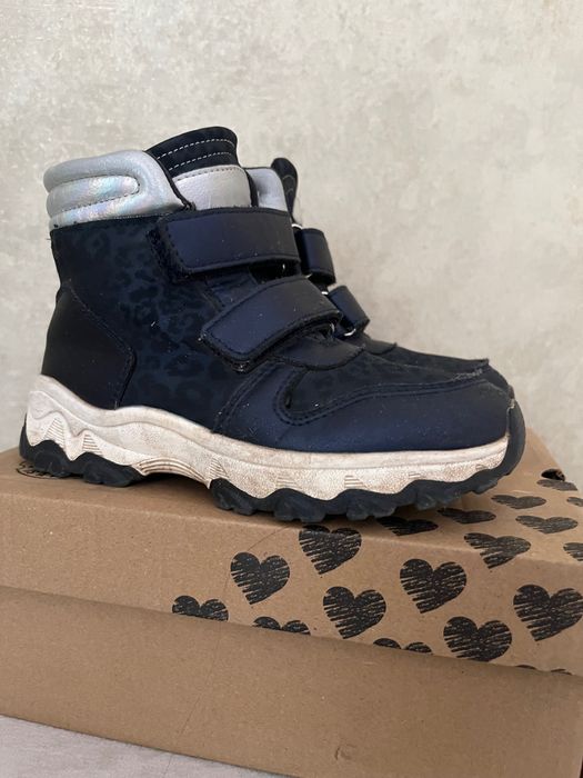 Ботинки осенние на девочку 29 р